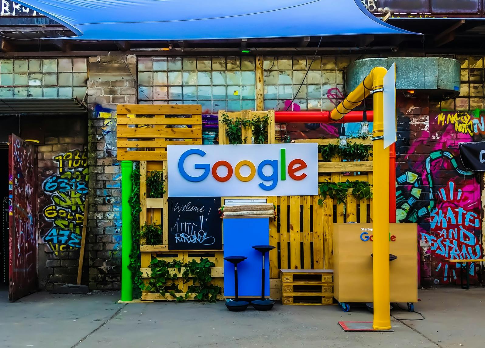Google sign in front of a colorful building